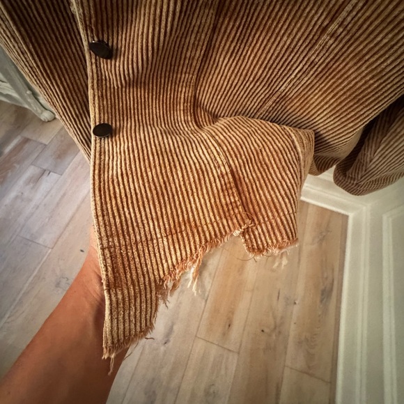 POL Clothing Frayed Hem Brown Corduroy Trucker Jacket - Picture 4 of 11